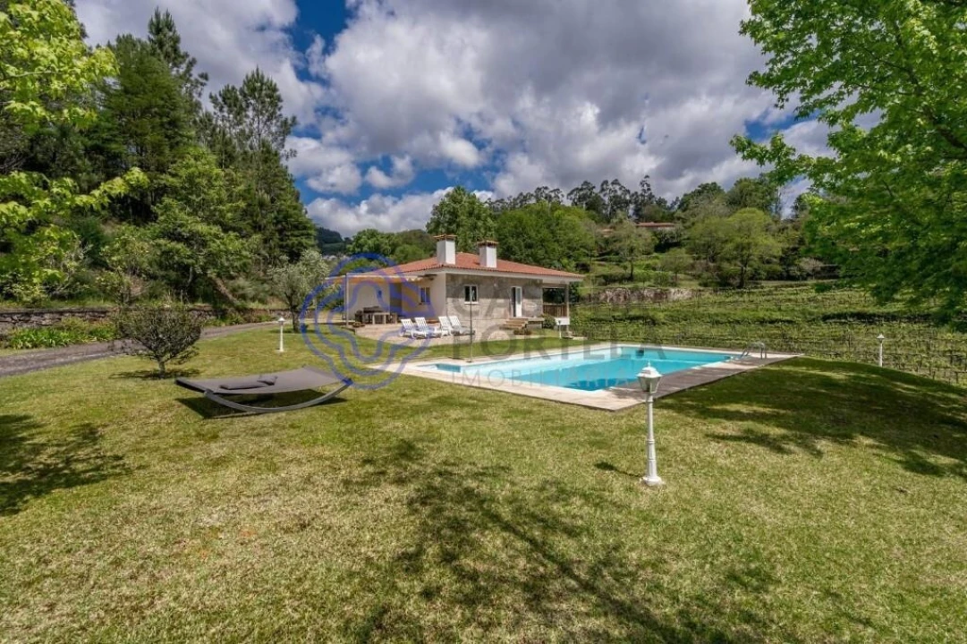 Quinta T3 para Venda em Bouro (Santa Maria) Foto 57