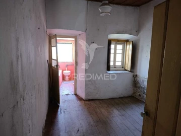 Moradia T3 para Venda em São Francisco da Serra