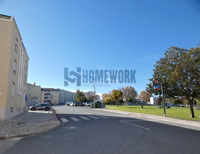 Garagem para Venda em Baixa da Banheira e Vale da Amoreira Foto 12