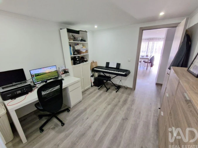Apartamento T2 para Venda em Costa da Caparica Foto 16