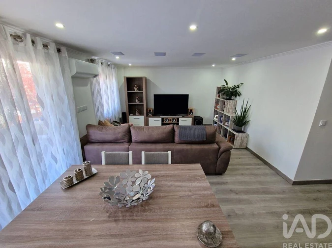 Apartamento T2 para Venda em Costa da Caparica Foto 3