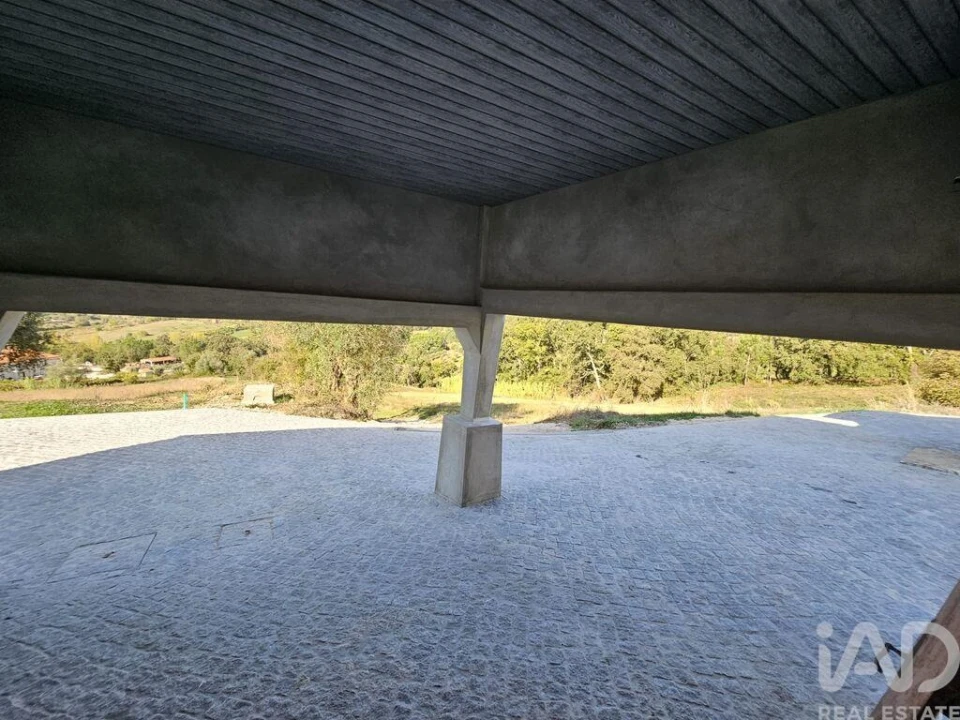 Moradia T3 para Venda em Santiago e São Simão de Litém e Albergaria dos Doze Foto 20