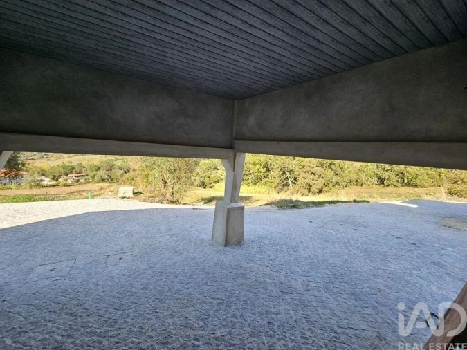 Moradia T3 para Venda em Santiago e São Simão de Litém e Albergaria dos Doze Foto 20