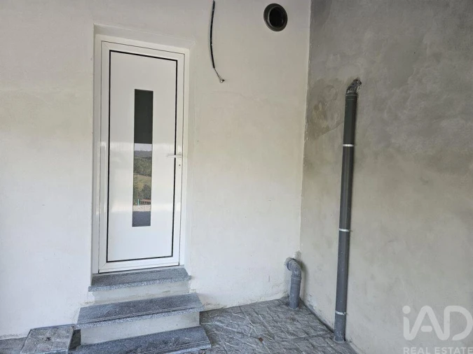 Moradia T3 para Venda em Santiago e São Simão de Litém e Albergaria dos Doze Foto 33