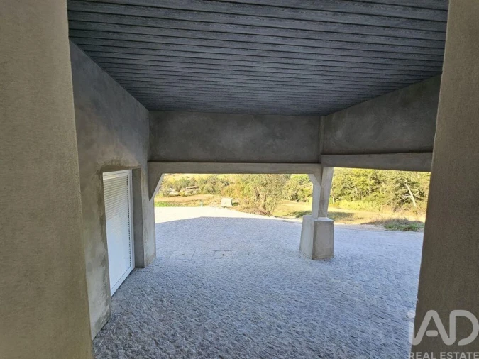 Moradia T3 para Venda em Santiago e São Simão de Litém e Albergaria dos Doze Foto 24