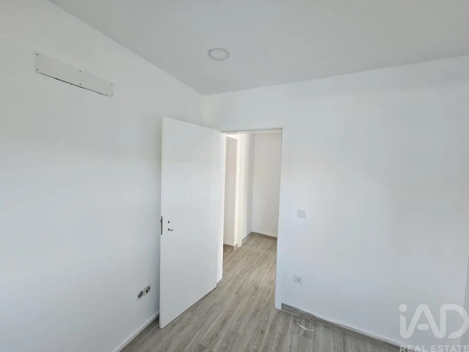 Moradia T3 para Venda em Santiago e São Simão de Litém e Albergaria dos Doze Foto 19