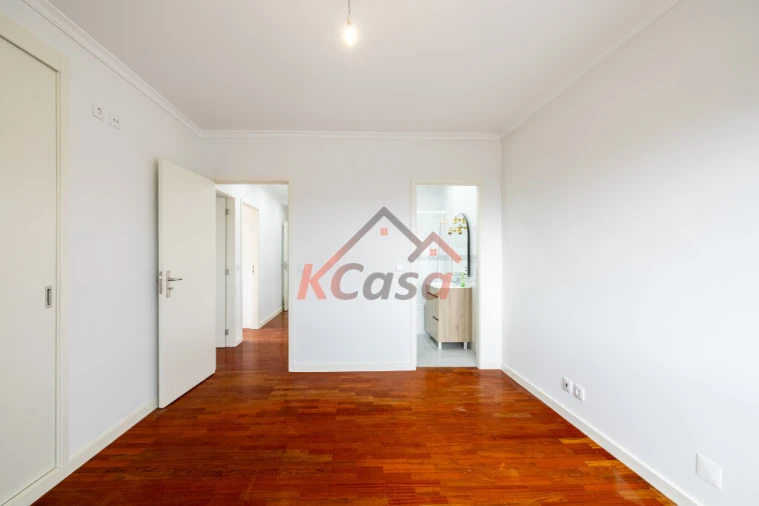 Apartamento T3 para Venda em Fânzeres e São Pedro da Cova Foto 11