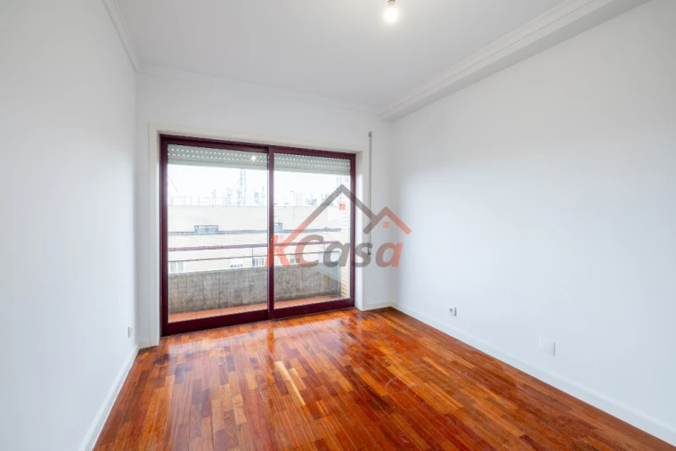 Apartamento T3 para Venda em Fânzeres e São Pedro da Cova Foto 5