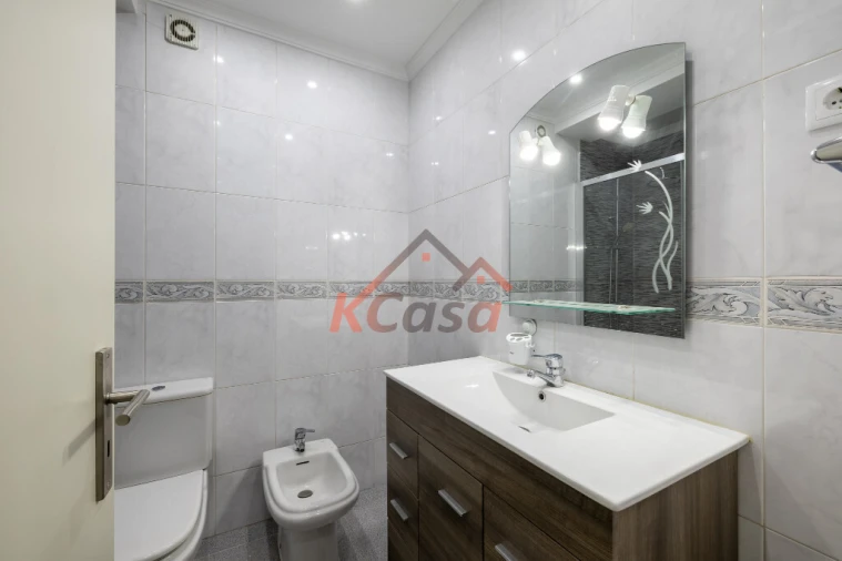 Apartamento T3 para Venda em Fânzeres e São Pedro da Cova Foto 3