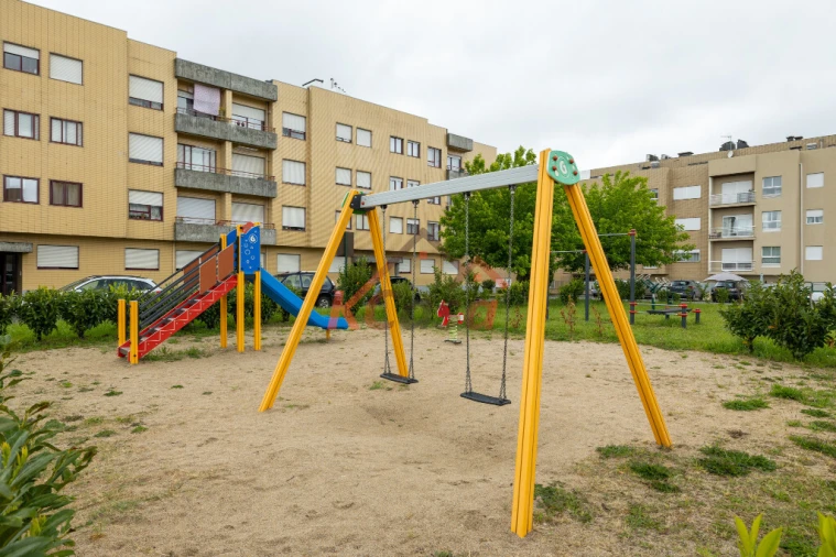 Apartamento T3 para Venda em Fânzeres e São Pedro da Cova Foto 27