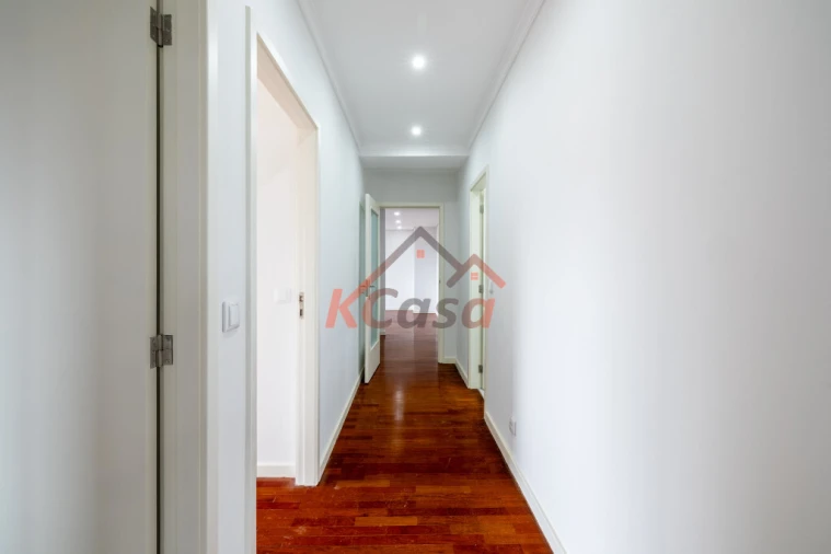 Apartamento T3 para Venda em Fânzeres e São Pedro da Cova Foto 14