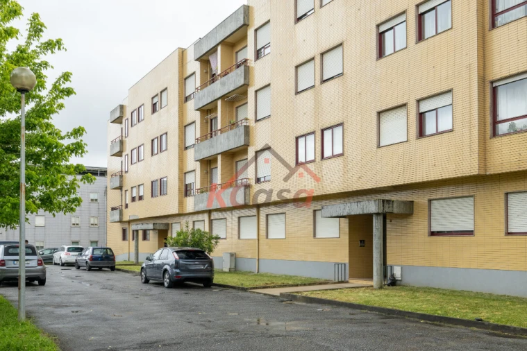 Apartamento T3 para Venda em Fânzeres e São Pedro da Cova Foto 33