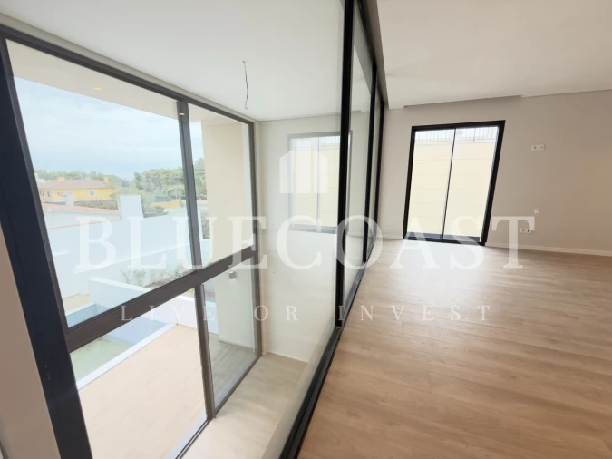 Moradia T4 para Venda em Alcabideche Foto 29