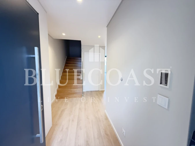 Moradia T4 para Venda em Alcabideche Foto 2