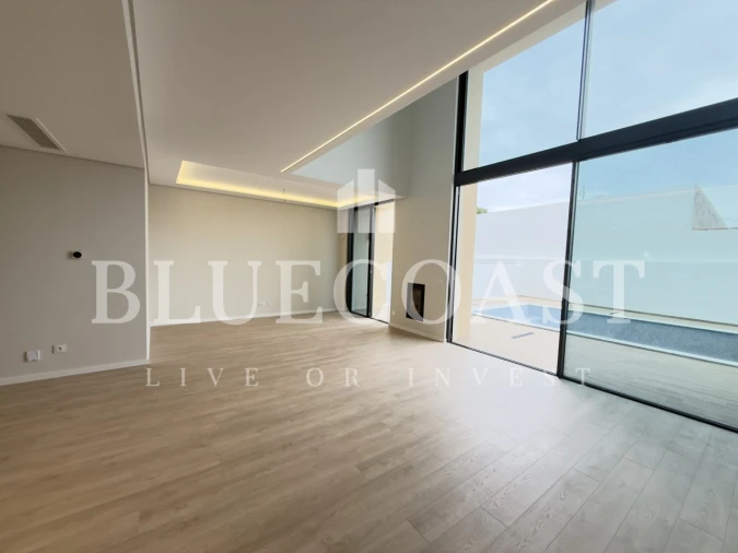 Moradia T4 para Venda em Alcabideche Foto 7