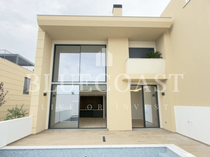 Moradia T4 para Venda em Alcabideche Foto 15