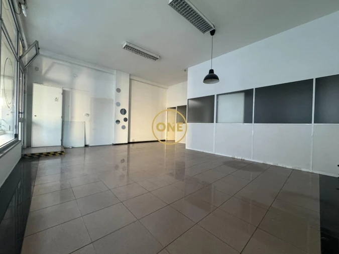 Loja para Venda em Vila Nova de Famalicão e Calendário Foto 3