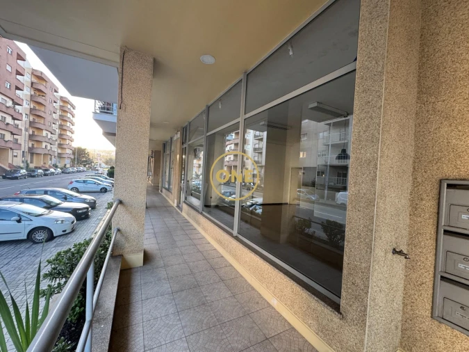 Loja para Venda em Vila Nova de Famalicão e Calendário Foto 12