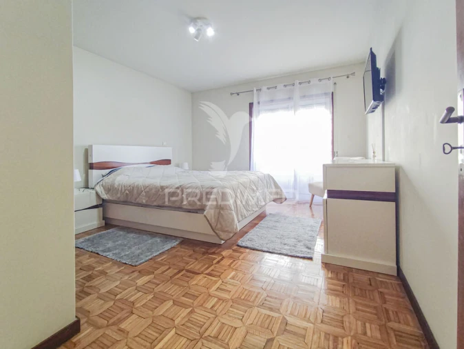 Apartamento T2 para Venda em Azurem Foto 8