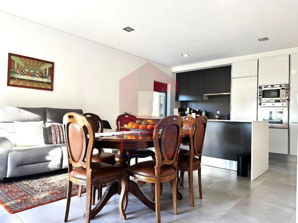 Moradia T4 para Venda em Sande, Vilarinho, Barros e Gomide Foto 2