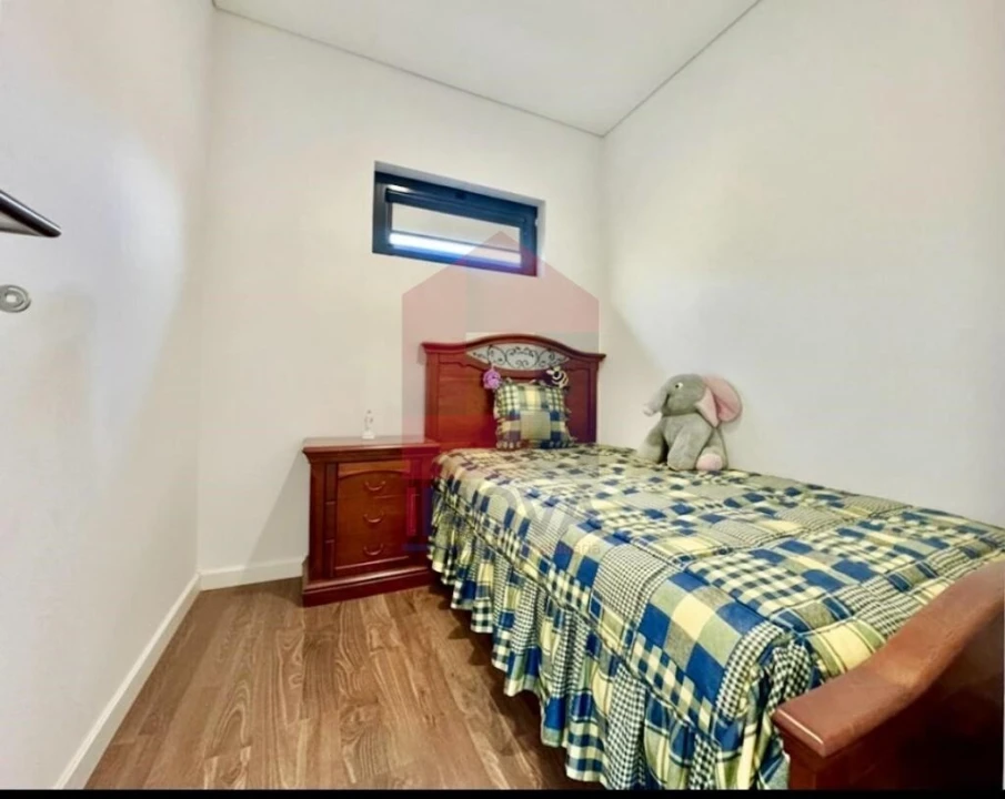 Moradia T4 para Venda em Sande, Vilarinho, Barros e Gomide Foto 25