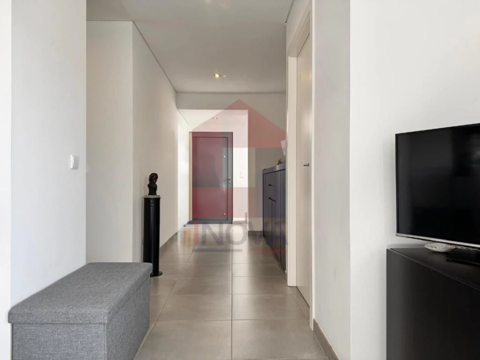 Moradia T4 para Venda em Sande, Vilarinho, Barros e Gomide Foto 9