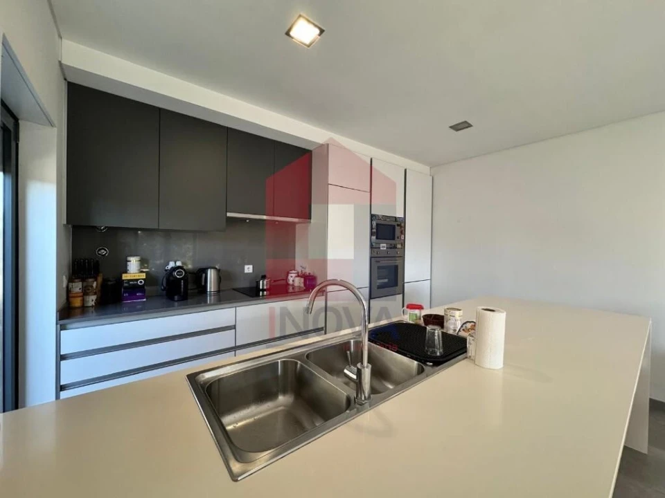 Moradia T4 para Venda em Sande, Vilarinho, Barros e Gomide Foto 6