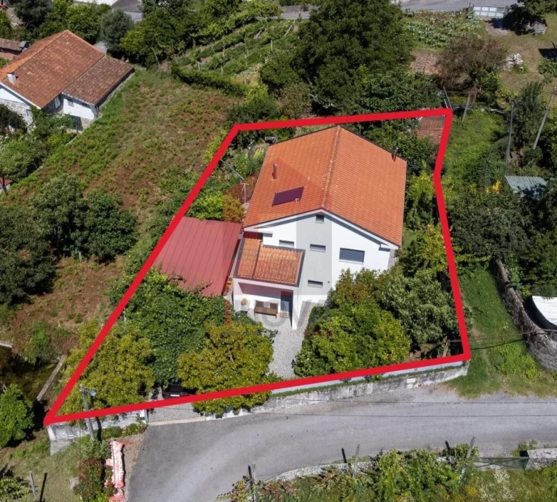 Moradia T4 para Venda em Sande, Vilarinho, Barros e Gomide Foto 44