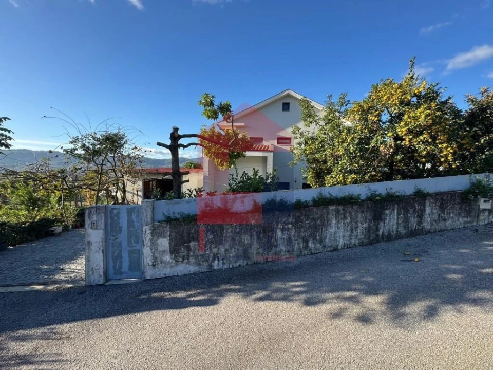 Moradia T4 para Venda em Sande, Vilarinho, Barros e Gomide Foto 43