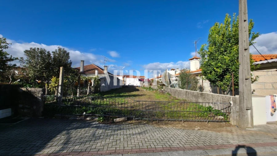 Terreno para Venda em Arcozelo Foto 3