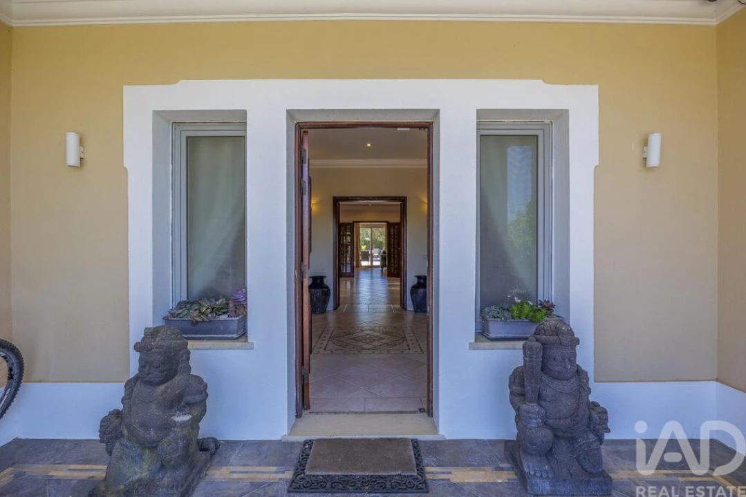 Quinta T4 para Venda em Santa Barbara de Nexe Foto 29