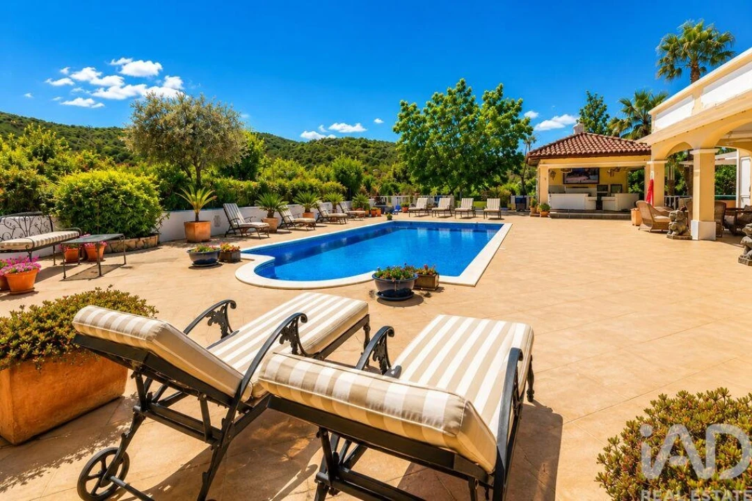 Quinta T4 para Venda em Santa Barbara de Nexe Foto 37