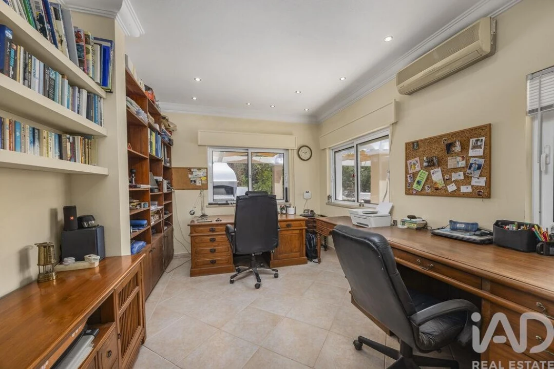 Quinta T4 para Venda em Santa Barbara de Nexe Foto 8