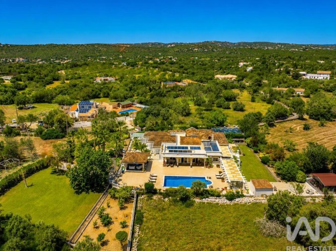 Quinta T4 para Venda em Santa Barbara de Nexe Foto 39