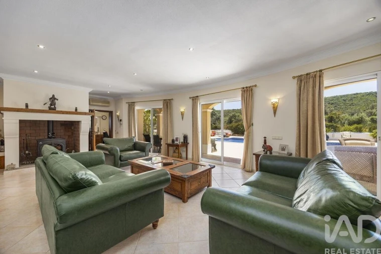 Quinta T4 para Venda em Santa Barbara de Nexe Foto 5