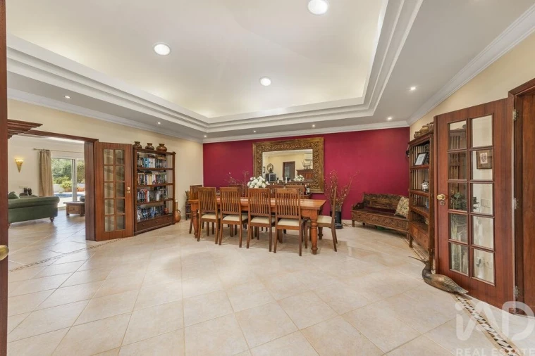 Quinta T4 para Venda em Santa Barbara de Nexe Foto 14