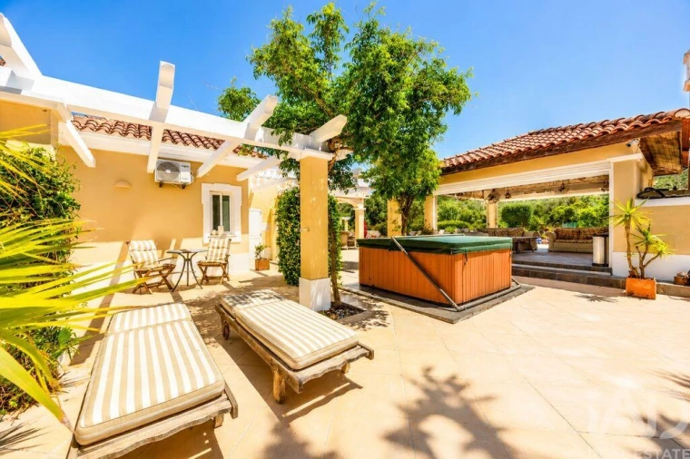 Quinta T4 para Venda em Santa Barbara de Nexe Foto 24