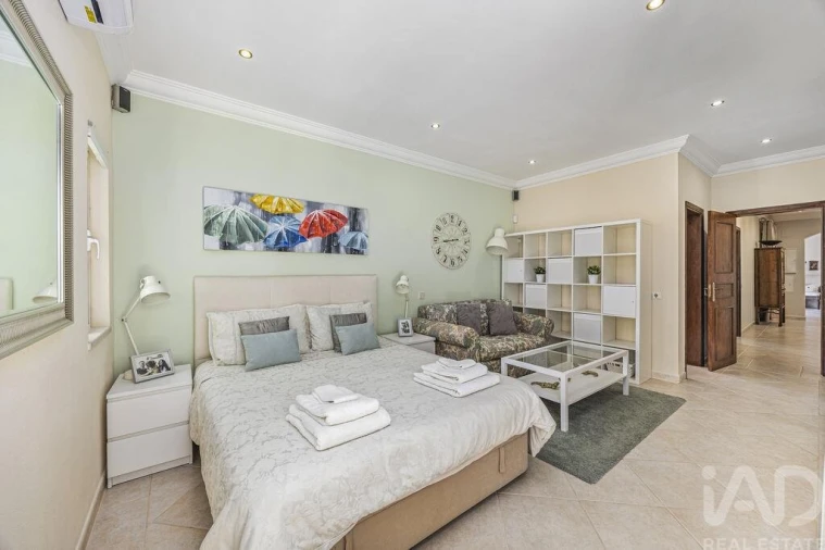 Quinta T4 para Venda em Santa Barbara de Nexe Foto 20