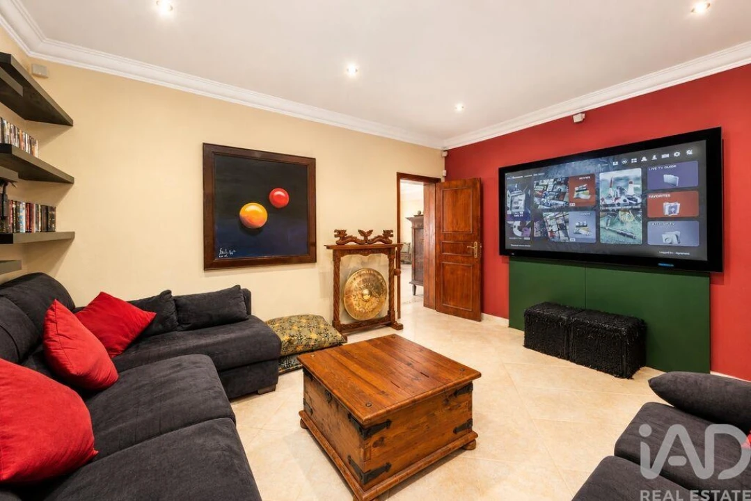 Quinta T4 para Venda em Santa Barbara de Nexe Foto 10