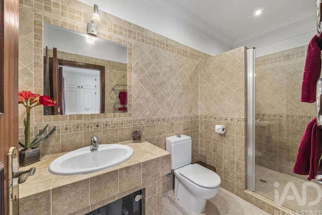 Quinta T4 para Venda em Santa Barbara de Nexe Foto 27