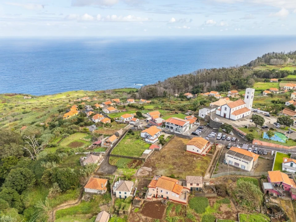 Moradia T3 para Venda em Porto Moniz Foto 40