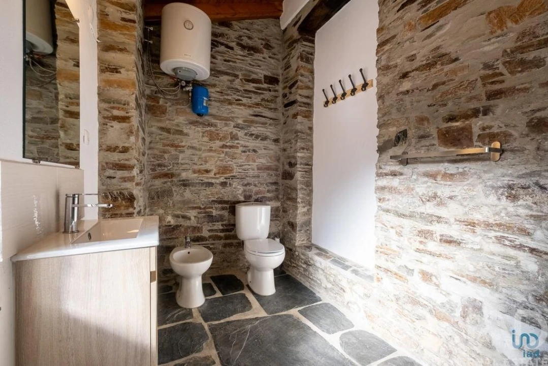 Moradia T5 para Venda em Benfeita Foto 28