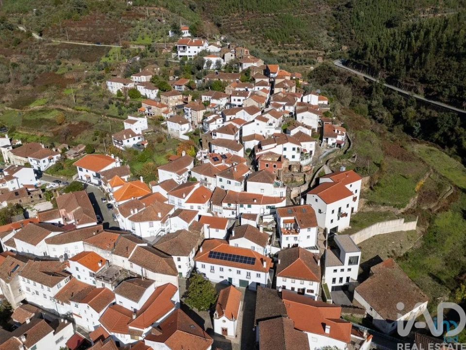 Moradia T5 para Venda em Benfeita Foto 3