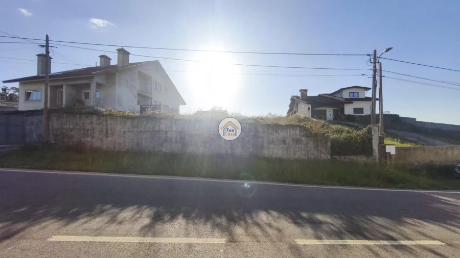 Terreno para Venda em Escapães Foto 11