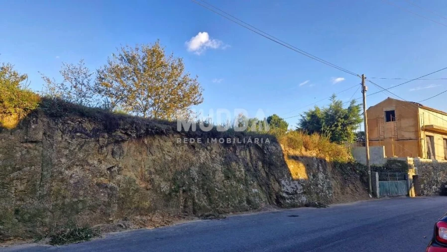 Terreno para Venda em Vila de Cucujães Foto 1
