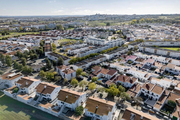 Moradia T3 para Venda em Bacelo e Senhora da Saúde Foto 20