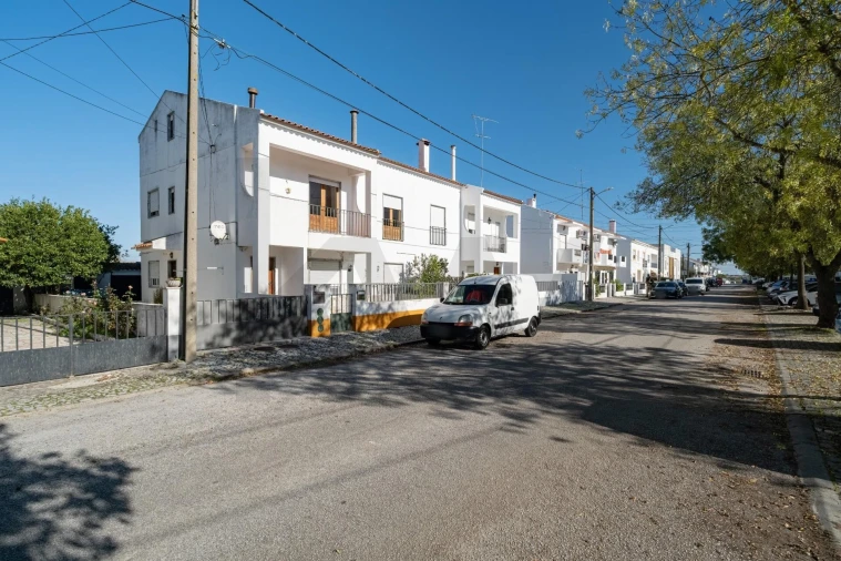 Moradia T3 para Venda em Bacelo e Senhora da Saúde