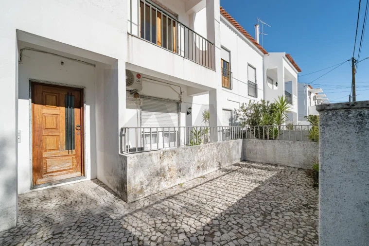 Moradia T3 para Venda em Bacelo e Senhora da Saúde Foto 2