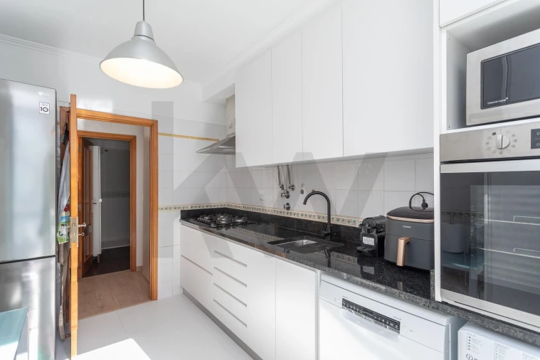 Apartamento T2 para Venda em Queluz e Belas Foto 15