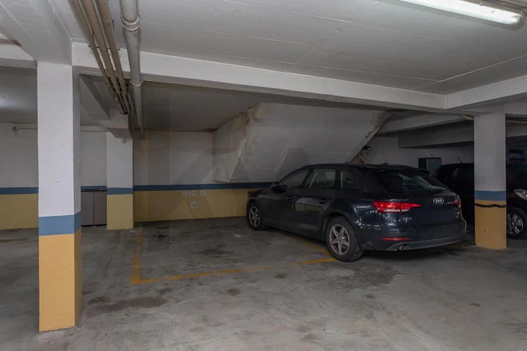 Apartamento T2 para Venda em Queluz e Belas Foto 30